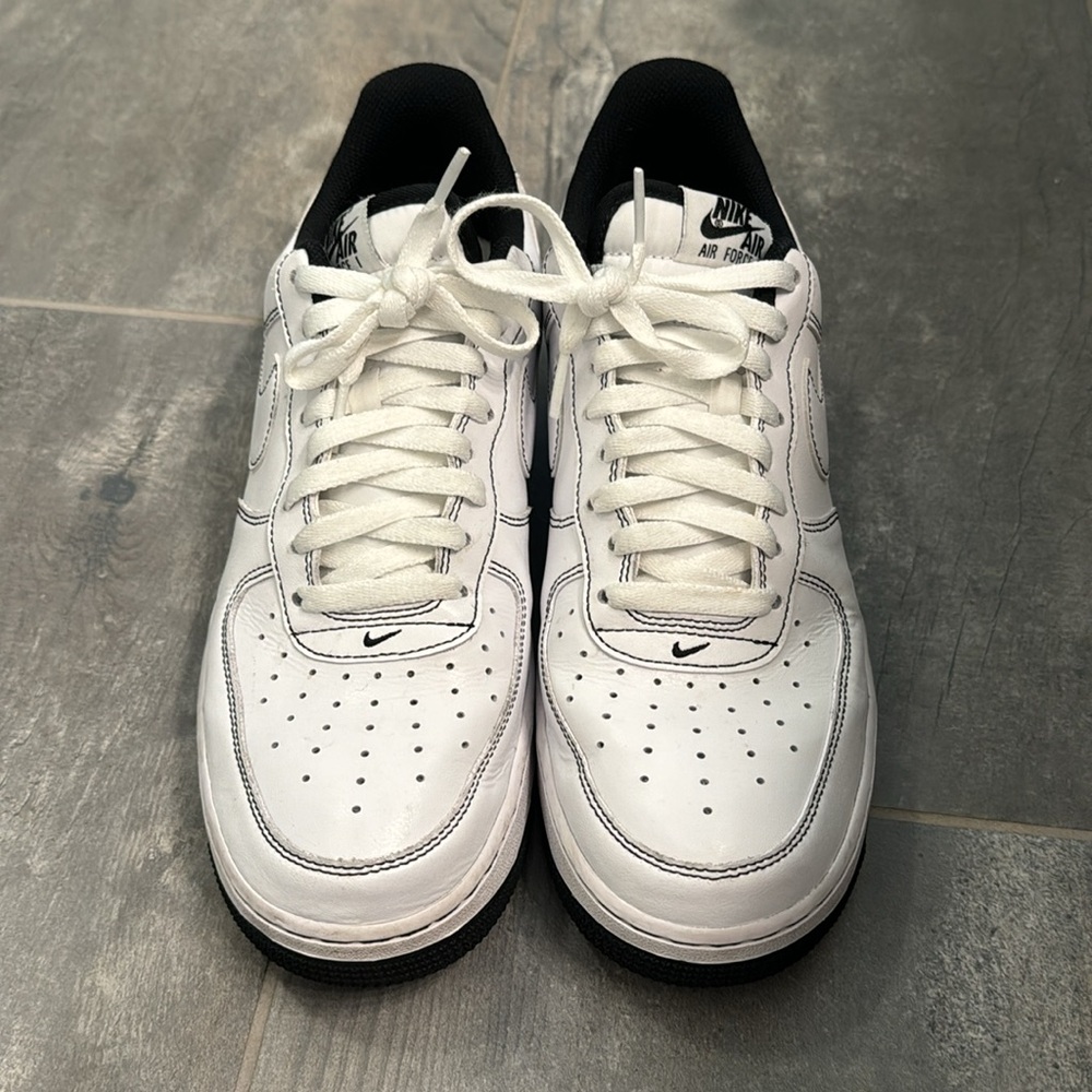 Mens Nike Air Force 1 Low ‘07, Size 10, White & Black - Picture 3 of 8